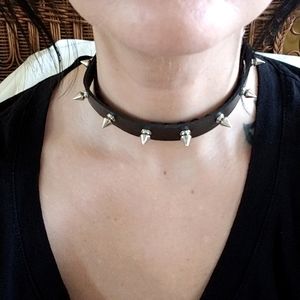 Spiked choker necklace